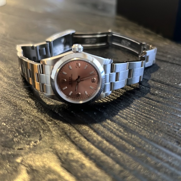 [SOLD] ROLEX OYSTER PERPETUAL 💅🏻 (EXCELLENT CONDITION) - Picture 4 of 8